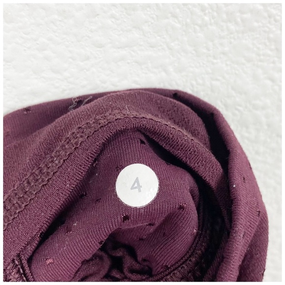 Lululemon Astro‎ Wunder Under Crop II Shine Dot in Bordeaux Drama Size 4 - Picture 11 of 11